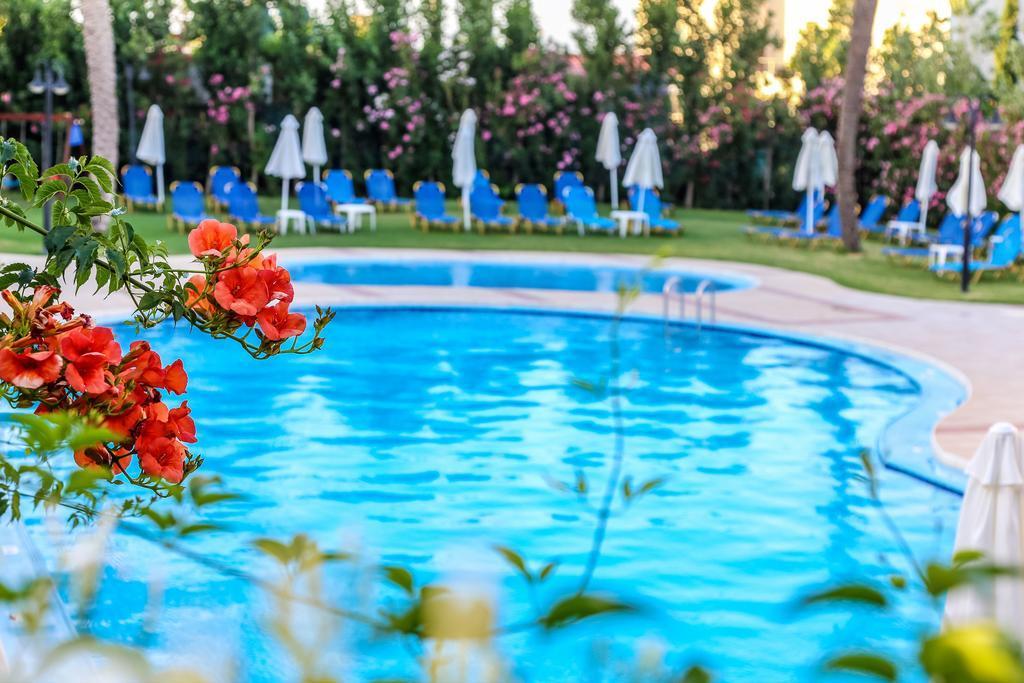 Adelais Hotel Tavronitis Eksteriør bilde