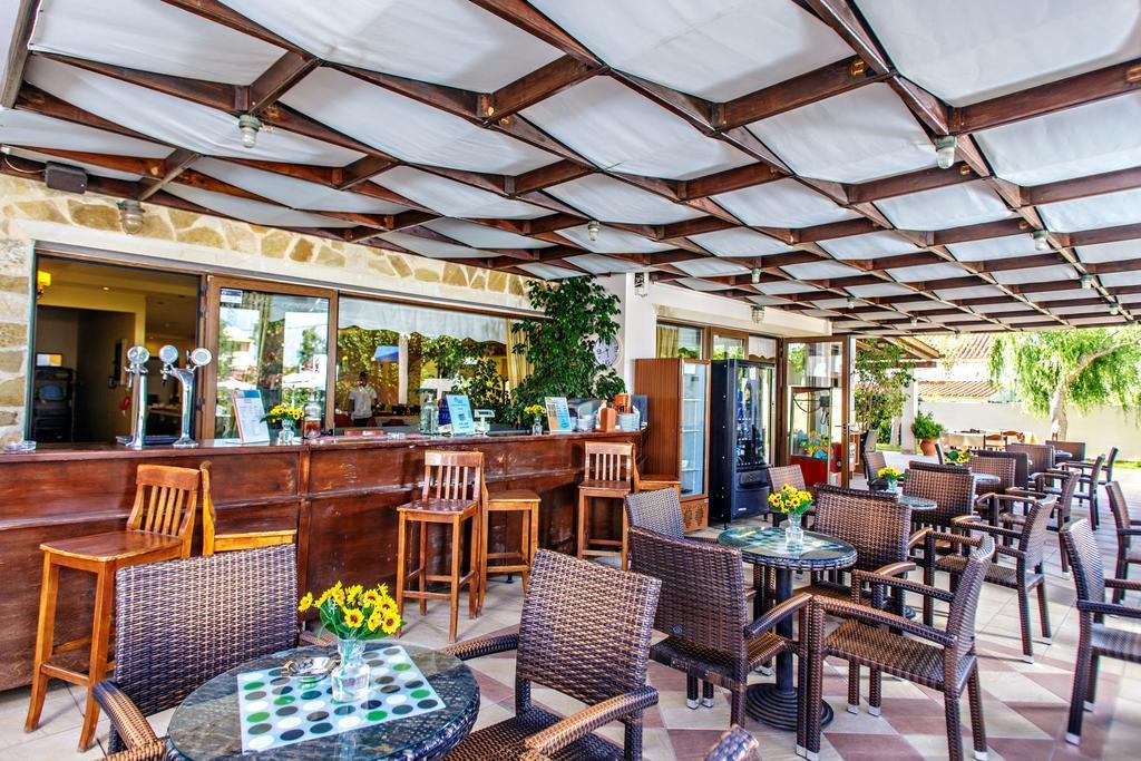Adelais Hotel Tavronitis Eksteriør bilde