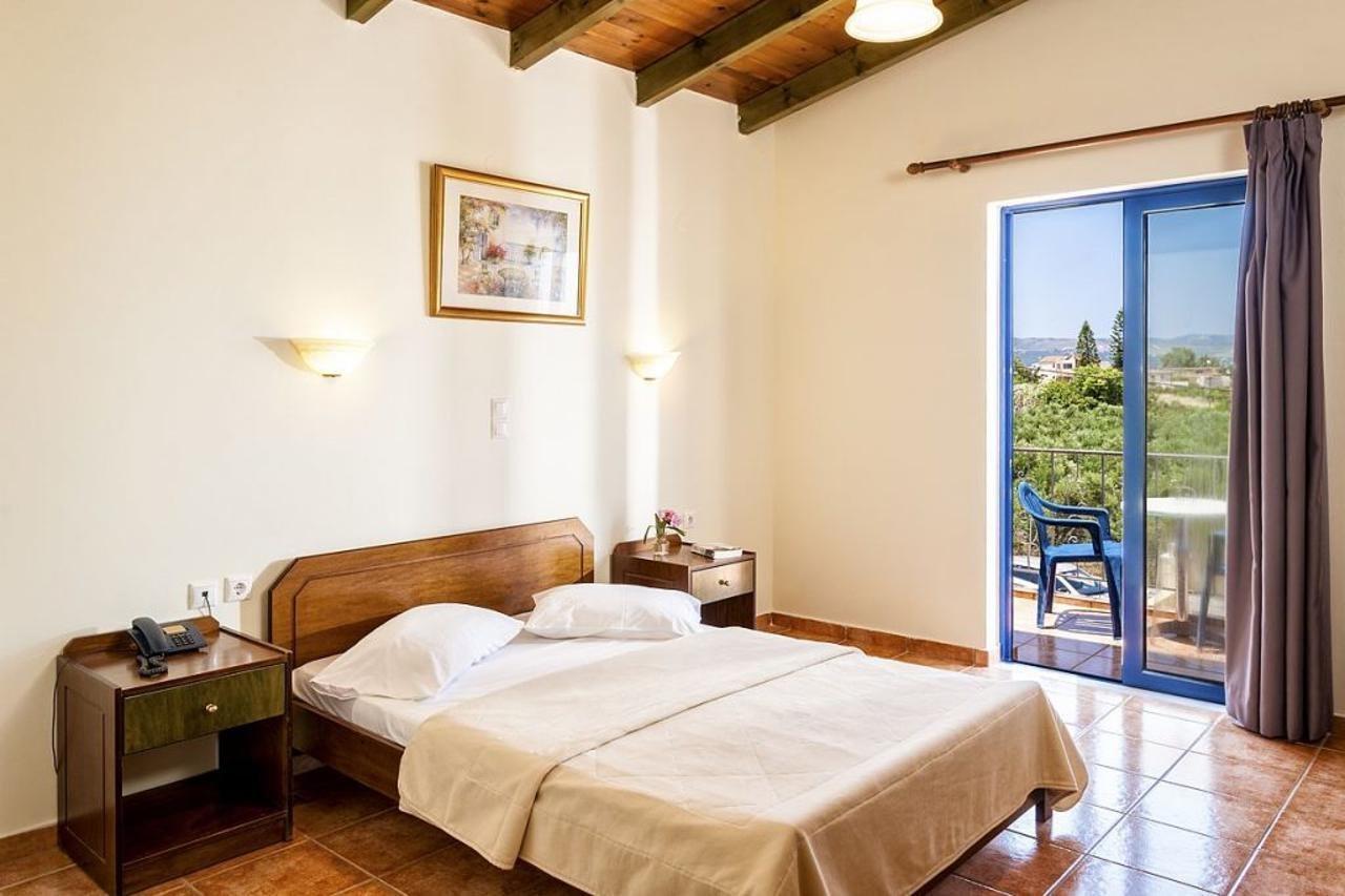 Adelais Hotel Tavronitis Eksteriør bilde
