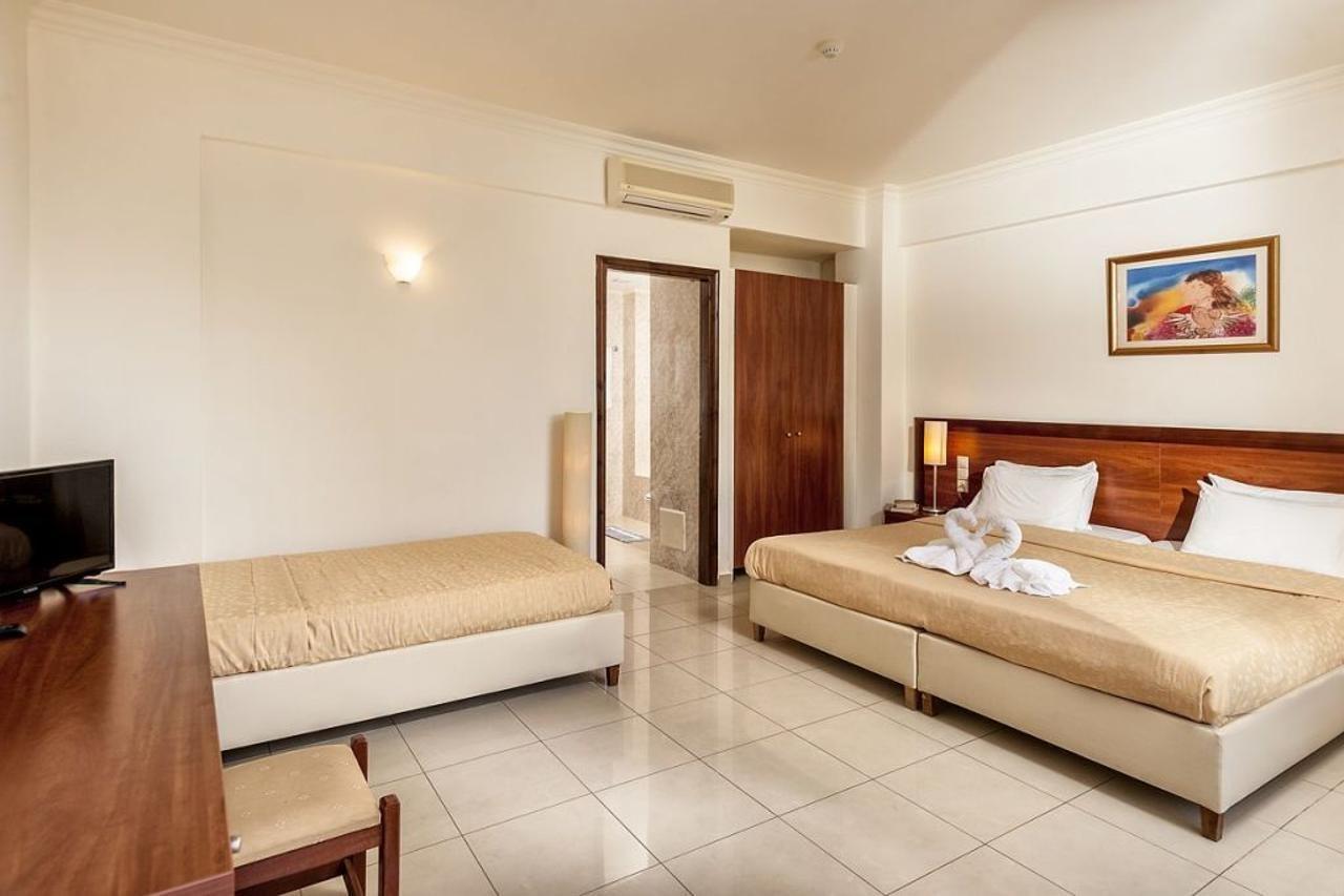 Adelais Hotel Tavronitis Eksteriør bilde