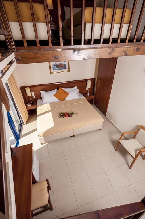 Adelais Hotel Tavronitis Eksteriør bilde