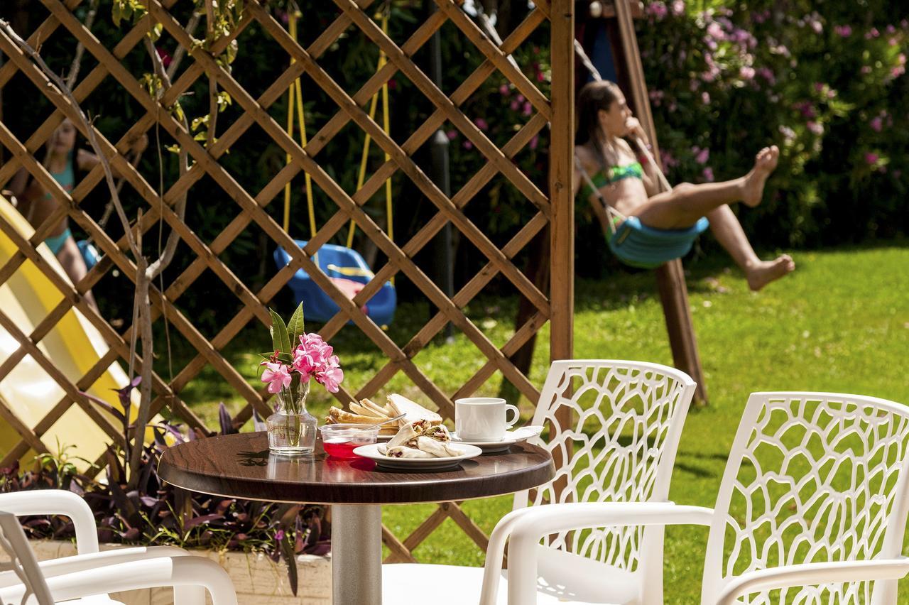 Adelais Hotel Tavronitis Eksteriør bilde
